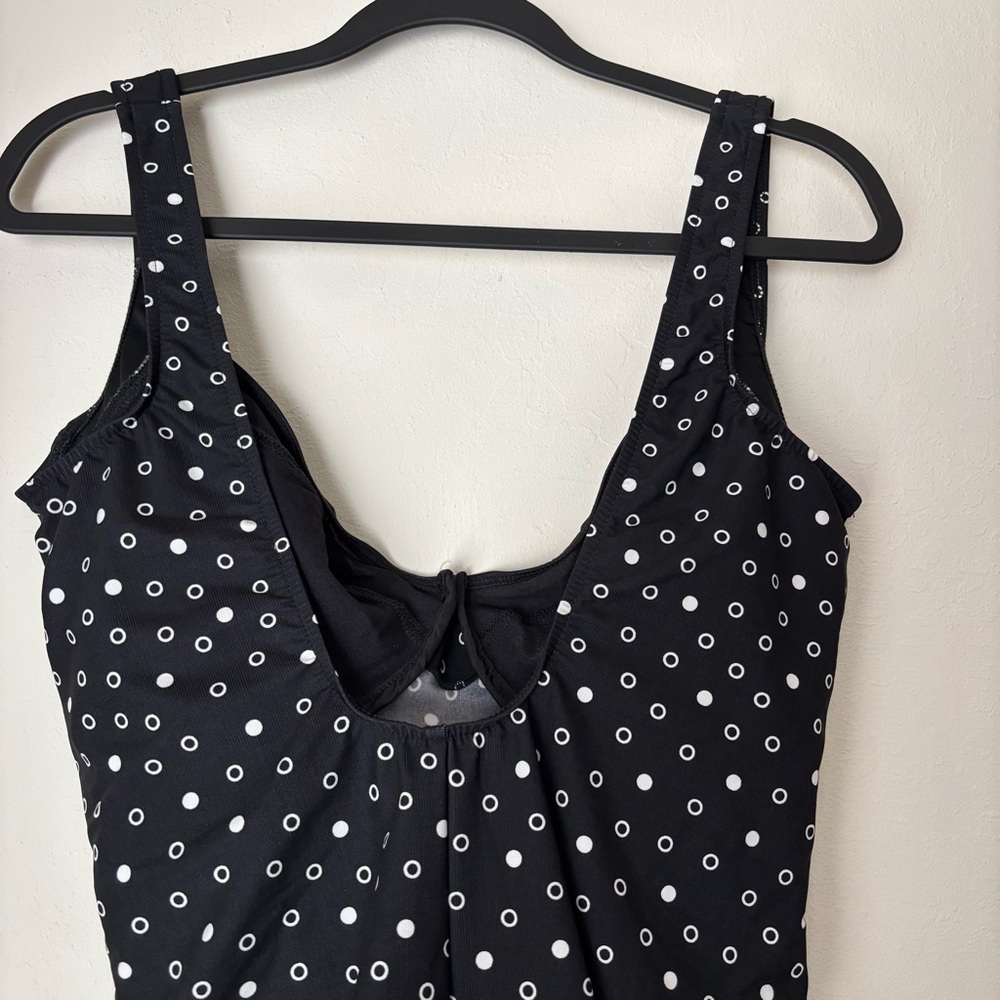 Miraclesuit One Piece Swimsuit Size 18 Black White Polka Dots Side Ruching - Picture 5 of 10
